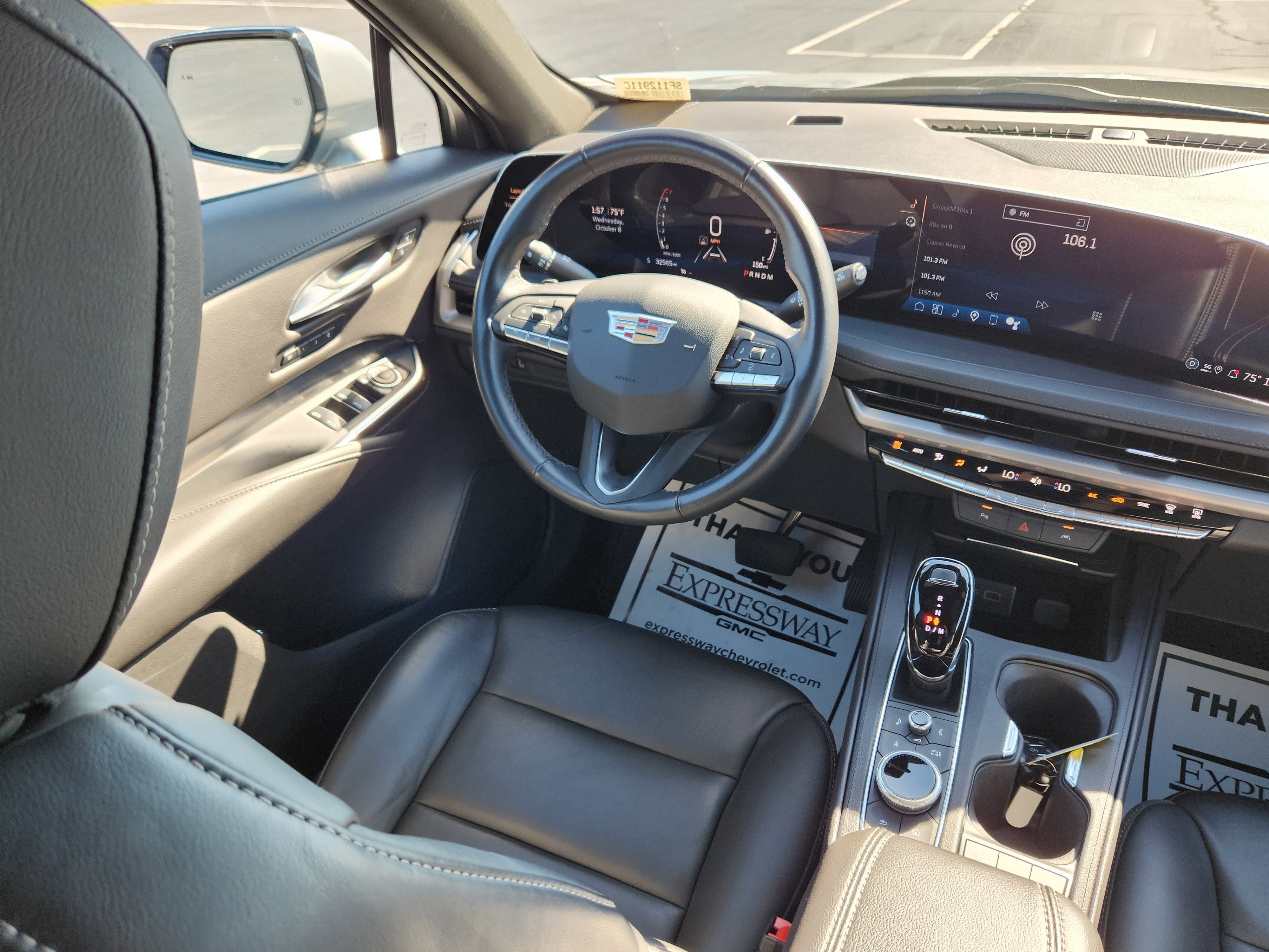 Used 2025 Cadillac XT4 Premium Luxury image 14