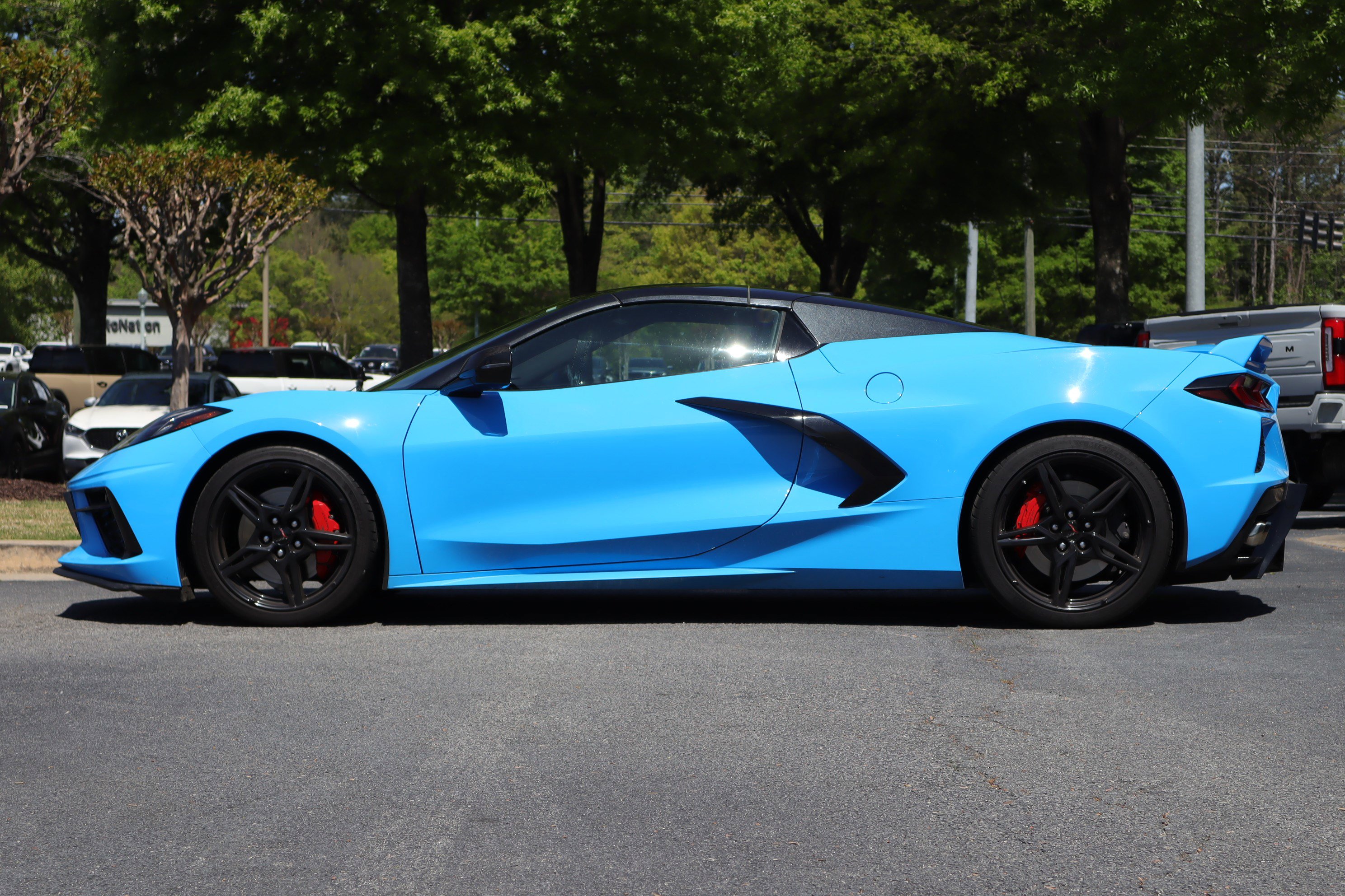 Used 2021 Chevrolet Corvette Stingray Premium Conv w/ Z51 Performance Package RWD image 5