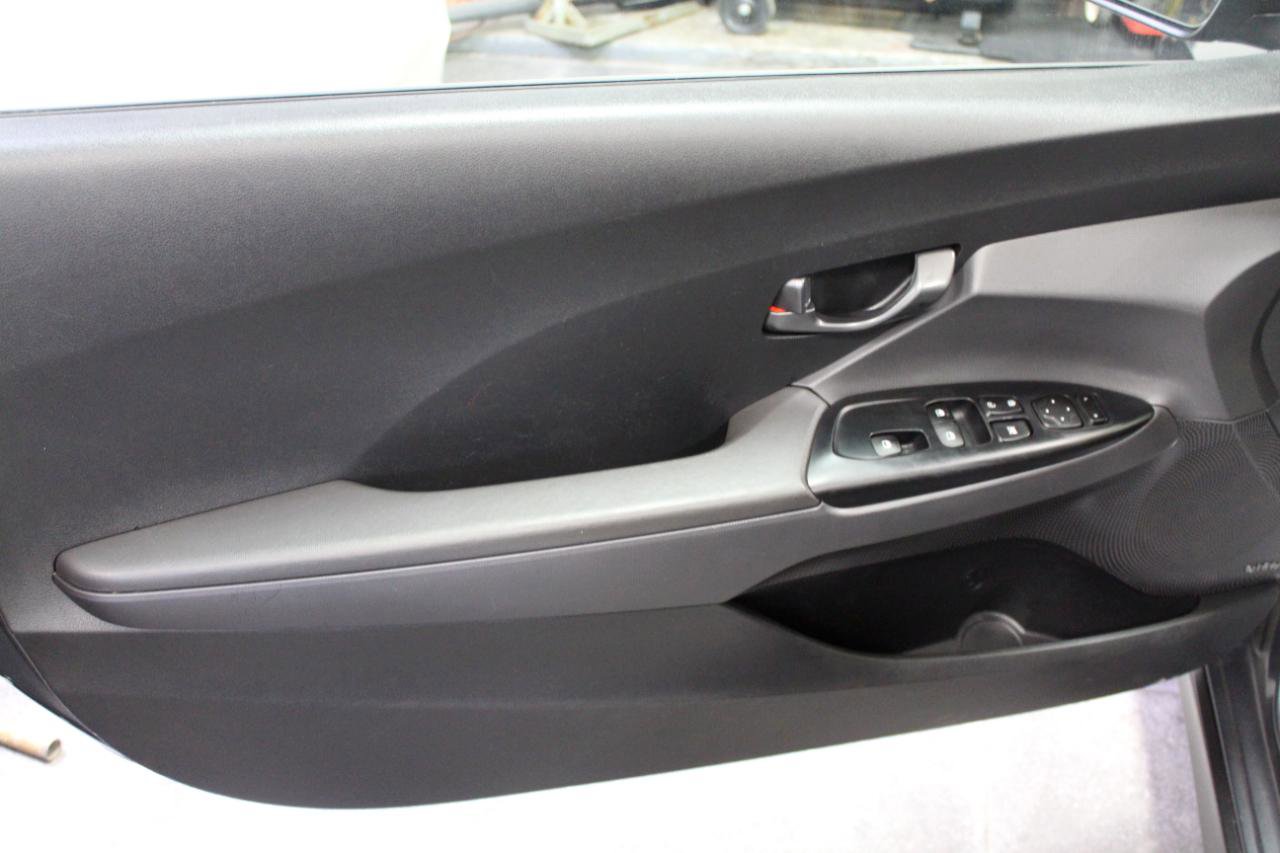 Used 2019 Hyundai Veloster Turbo image 20