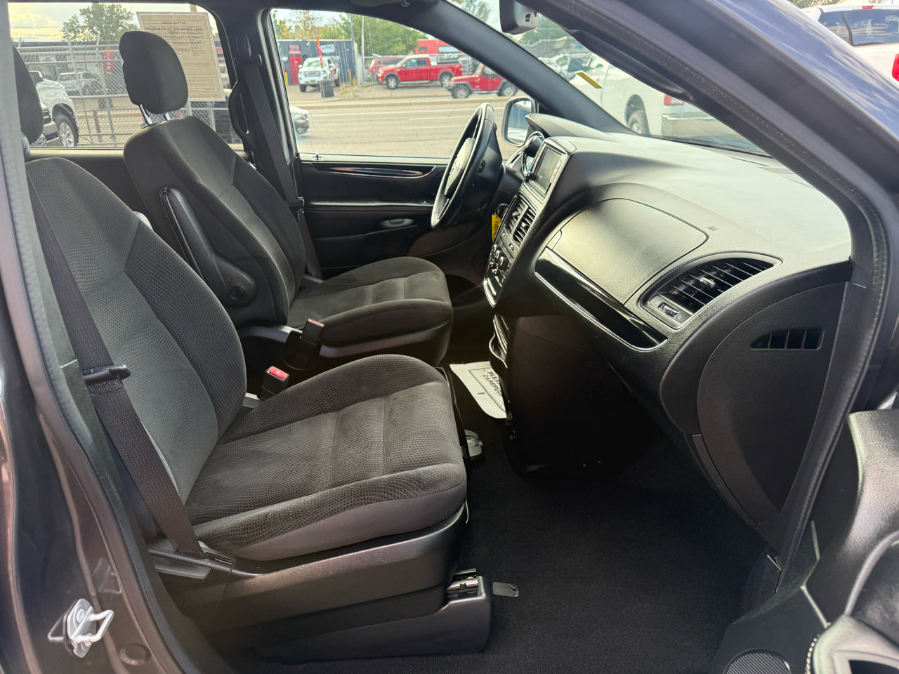 Used 2019 Dodge Grand Caravan SE image 31