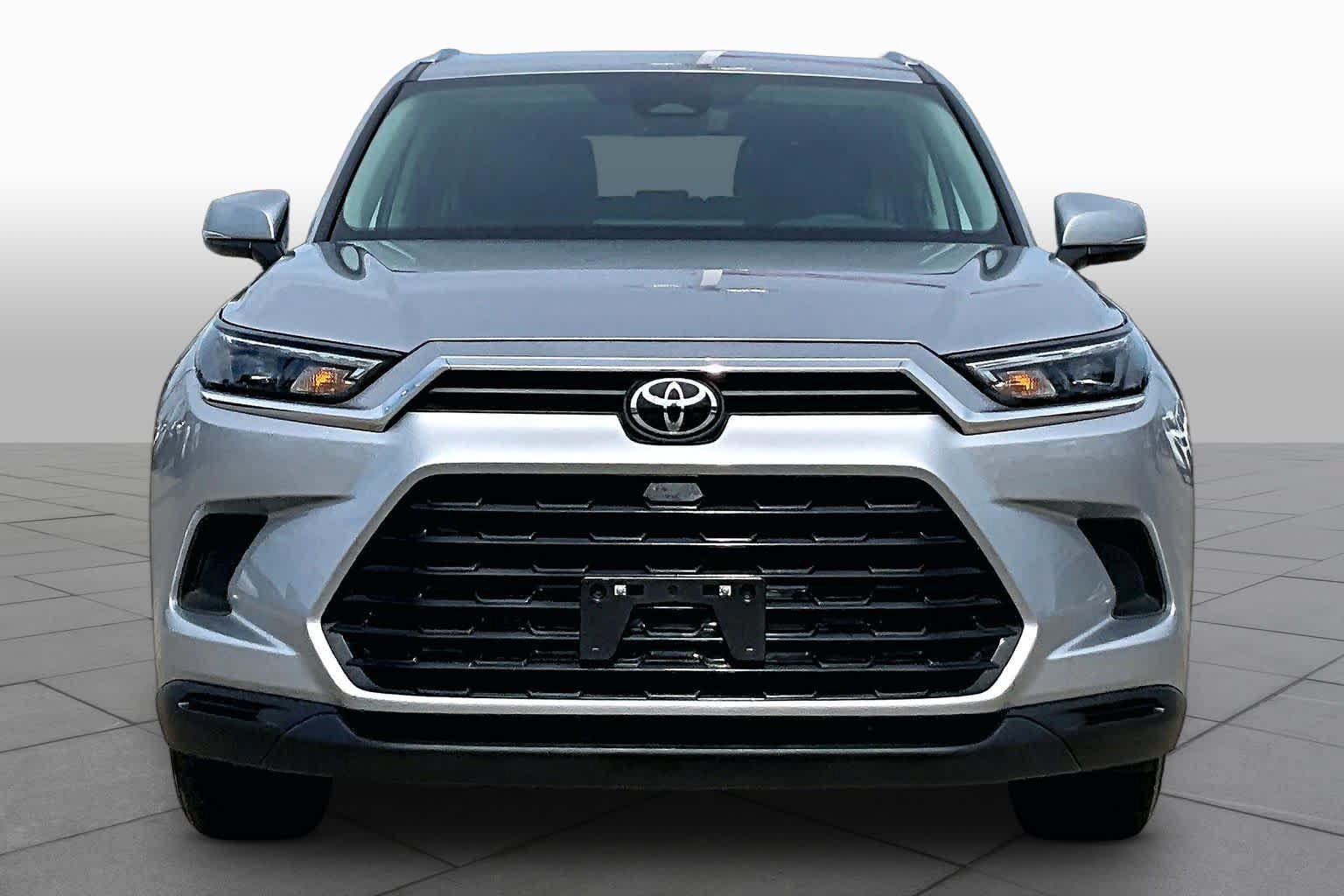Certified 2026 Toyota Grand Highlander FWD image 4