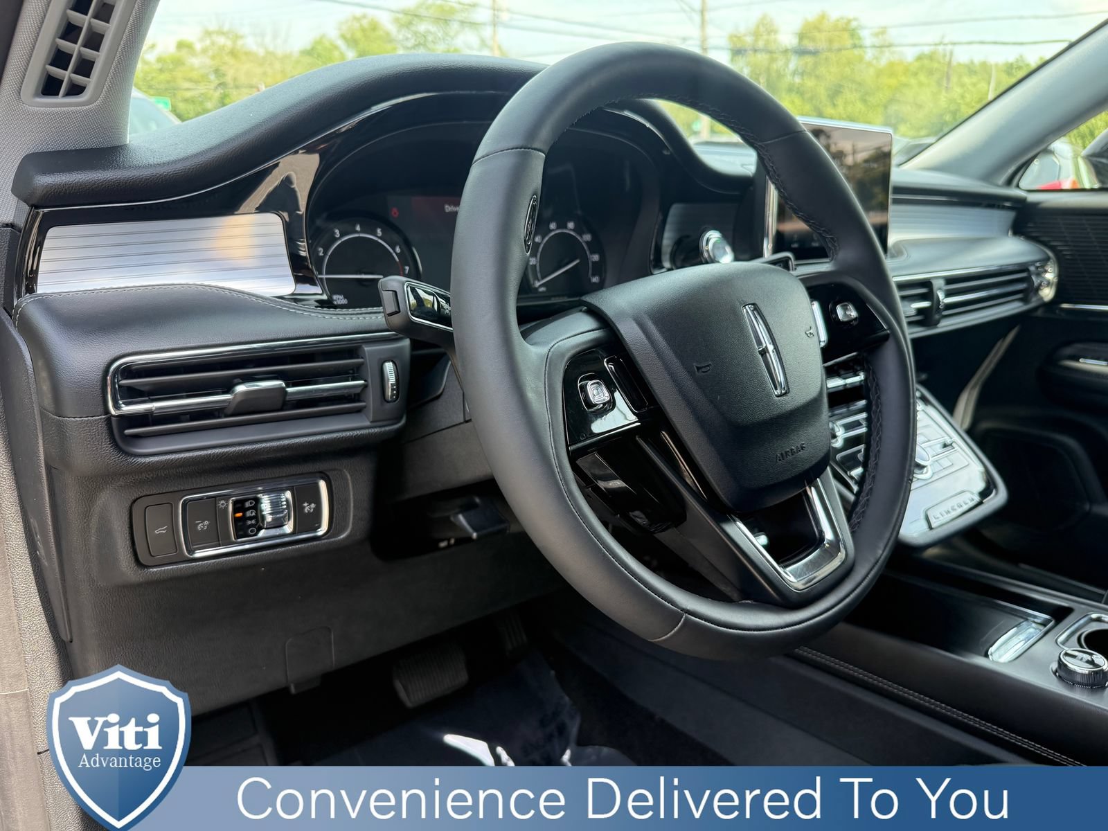 Used 2022 Lincoln Corsair AWD w/ Equipment Group 101A image 17