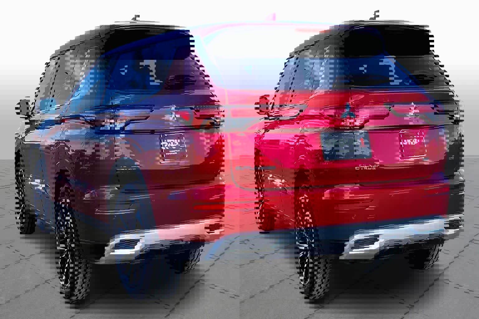 Used 2024 Mitsubishi Outlander SE image 12