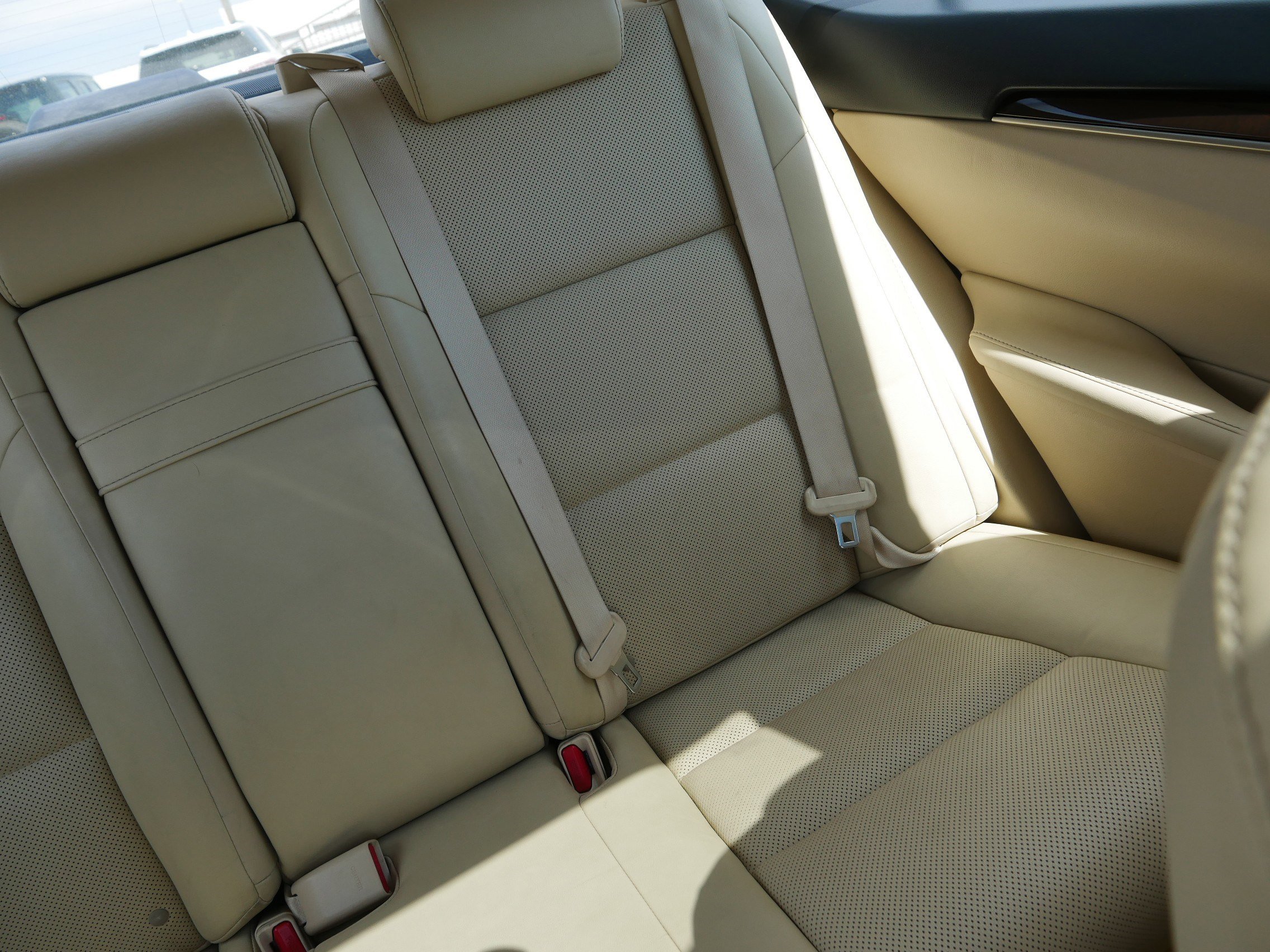 Used 2015 Lexus ES 350 w/ Premium Package FWD image 14