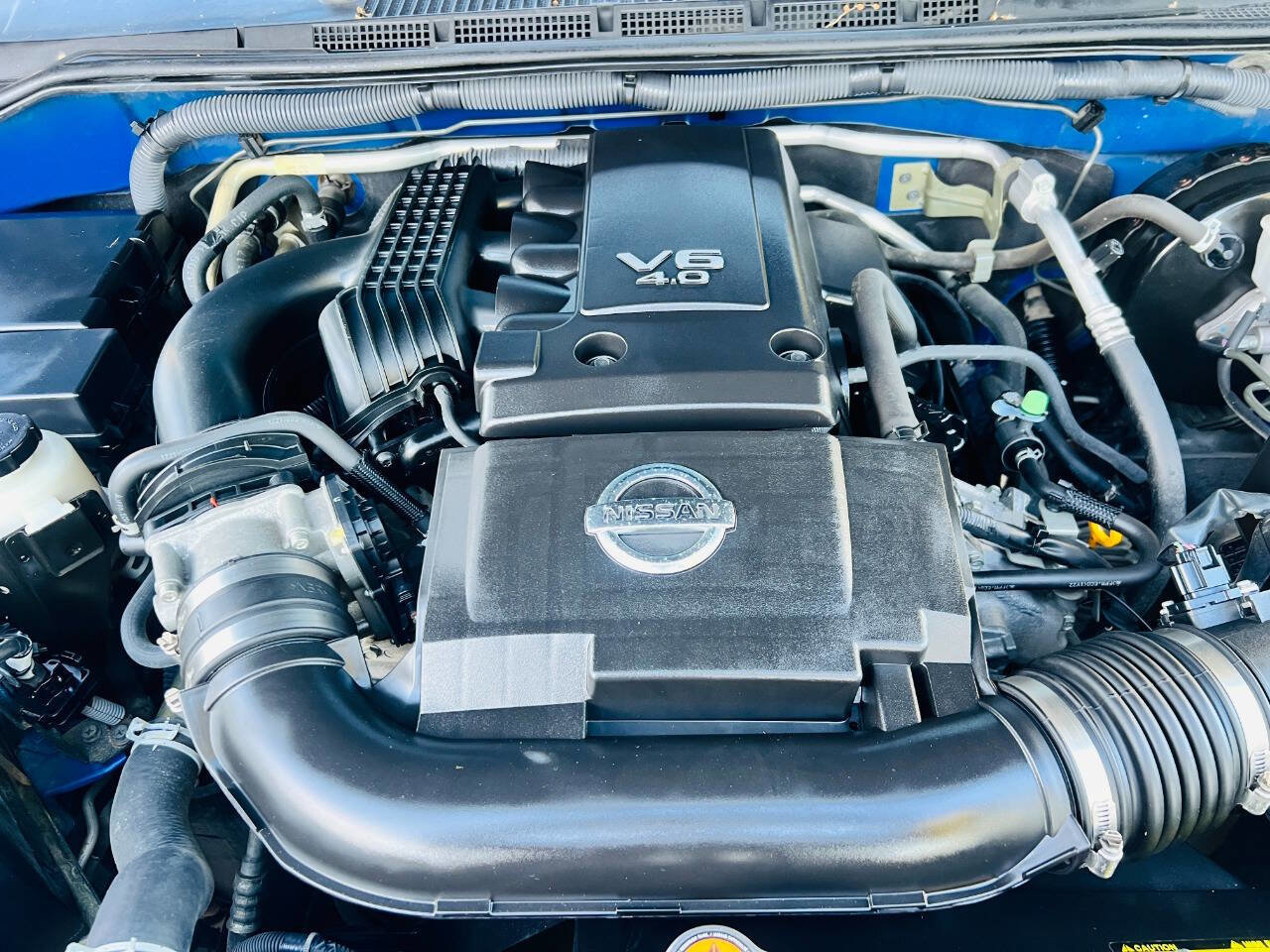 Used 2012 Nissan Frontier SV w/ SV Premium Utility Pkg AWD/4WD image 11