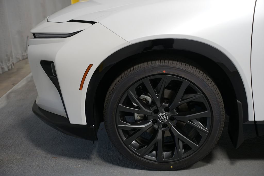 New 2026 Toyota Crown Signia AWD/4WD image 5