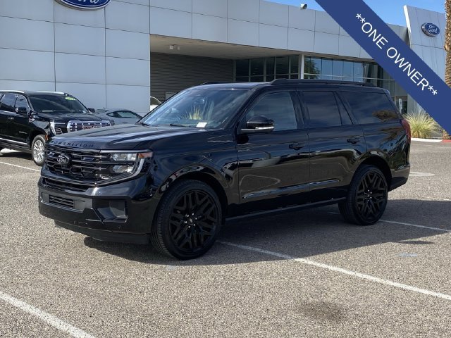 Used 2026 Ford Expedition Platinum w/ Stealth Performance Package AWD/4WD image 2