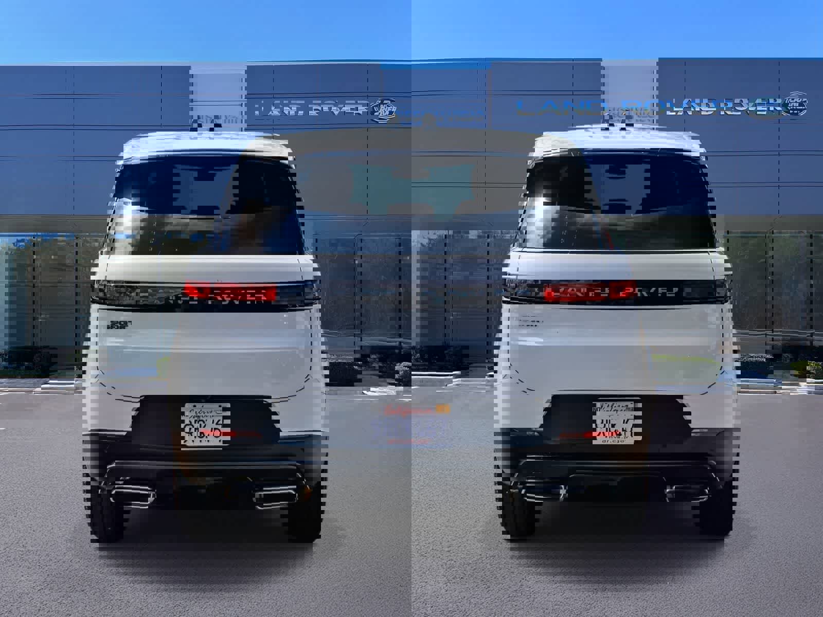 Used 2025 Land Rover Range Rover Sport SE image 5