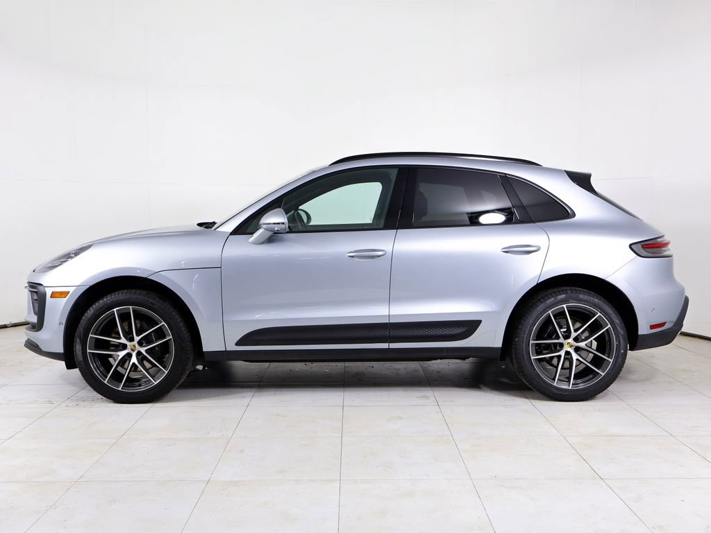 Certified 2024 Porsche Macan w/ Premium Plus Package image 2