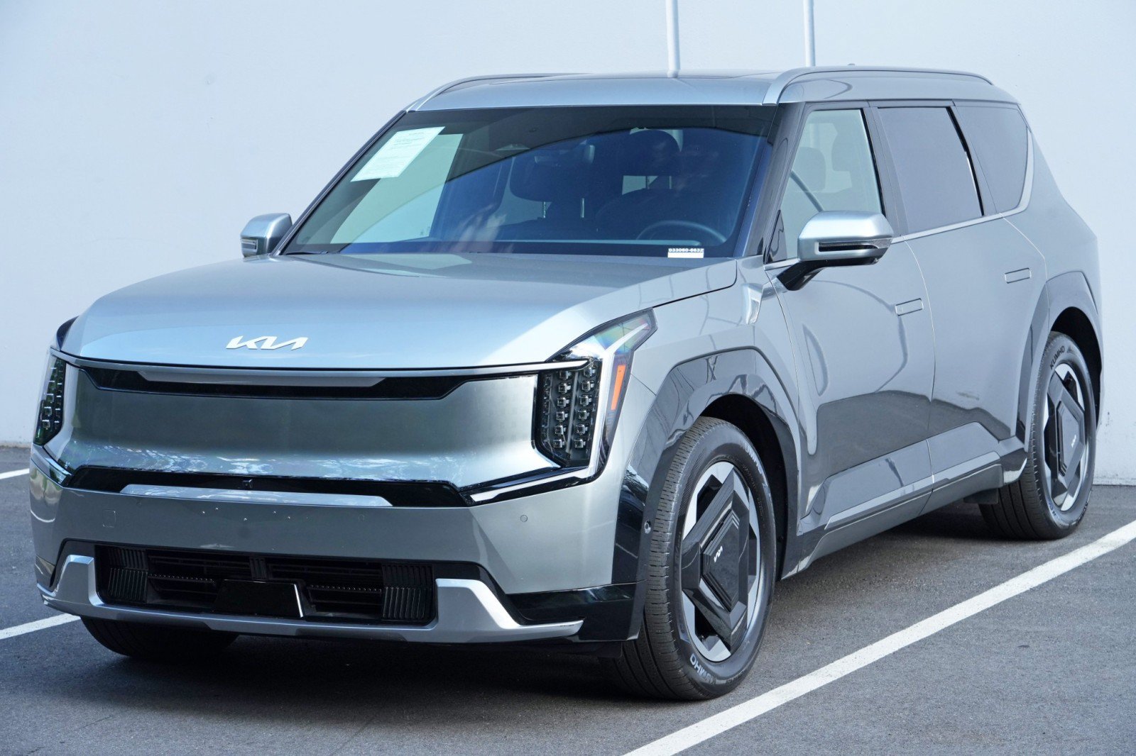 Used 2024 Kia EV9 Land AWD/4WD image 49