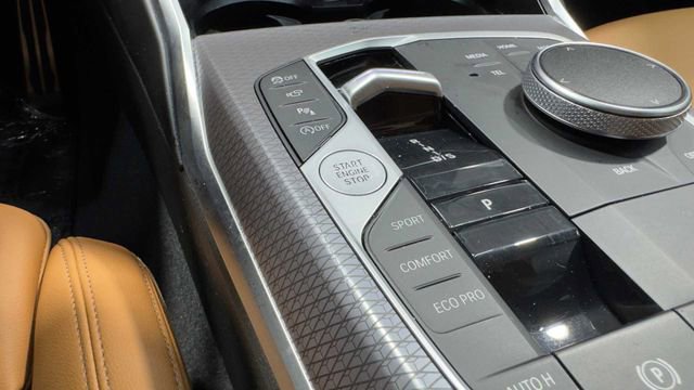 Used 2025 BMW M340i image 21