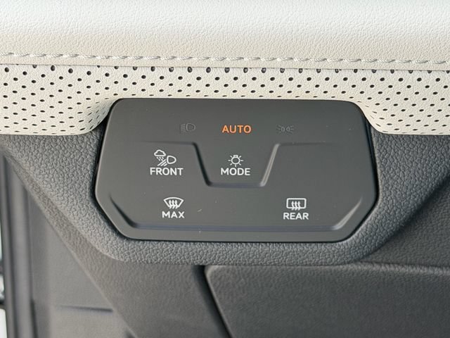 New 2026 Volkswagen Atlas Cross Sport SEL Premium R-Line AWD/4WD image 25