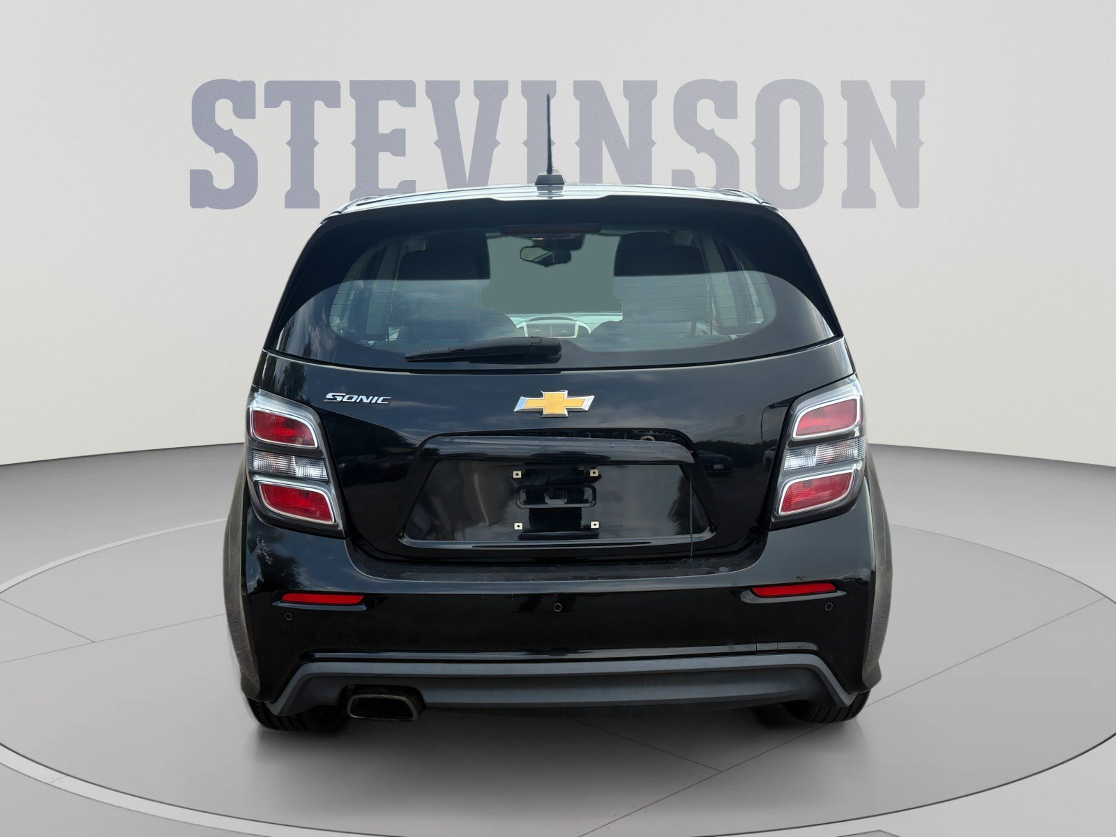 Used 2020 Chevrolet Sonic LT FWD image 4