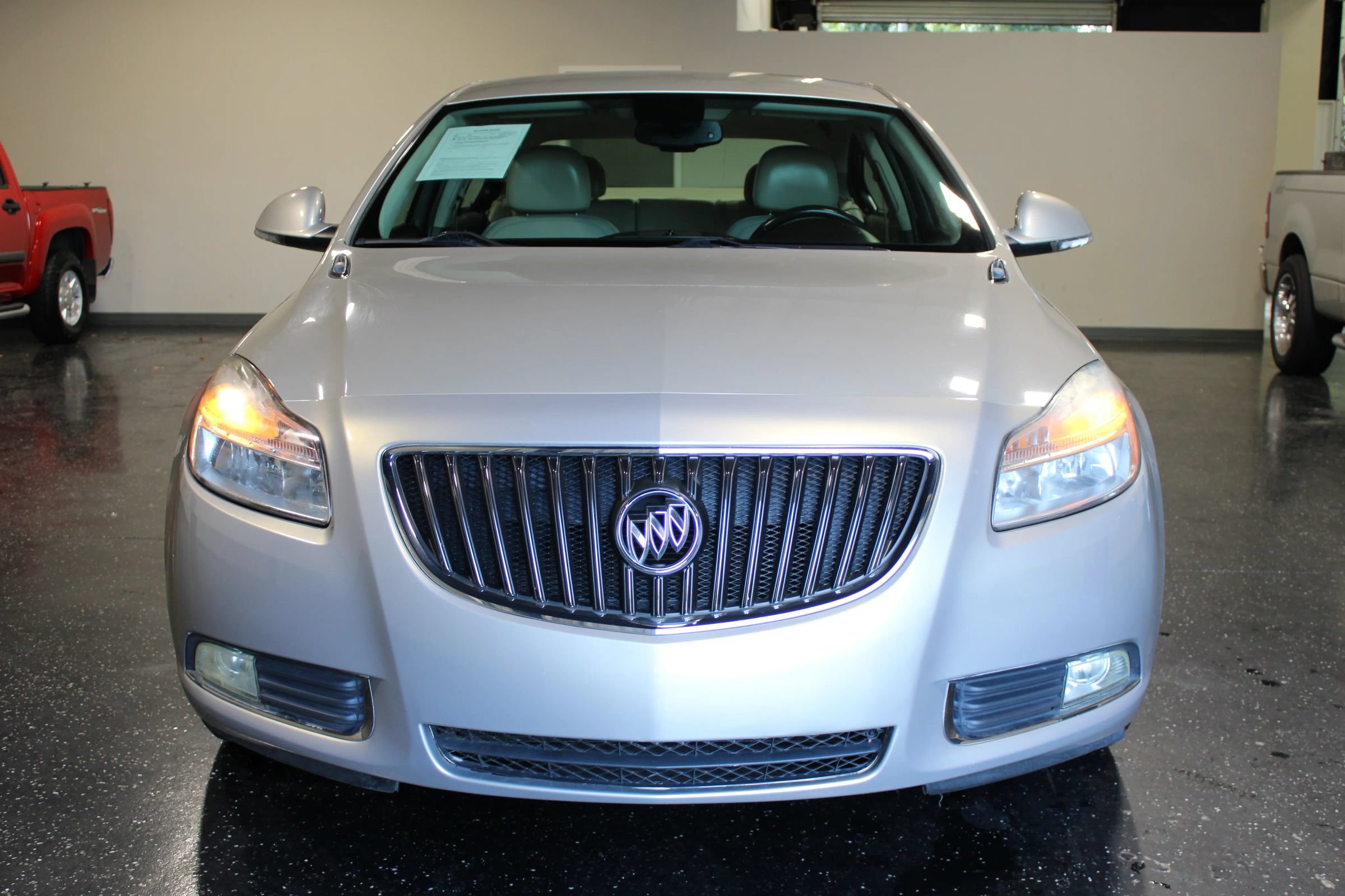 Used 2012 Buick Regal Leather FWD image 8