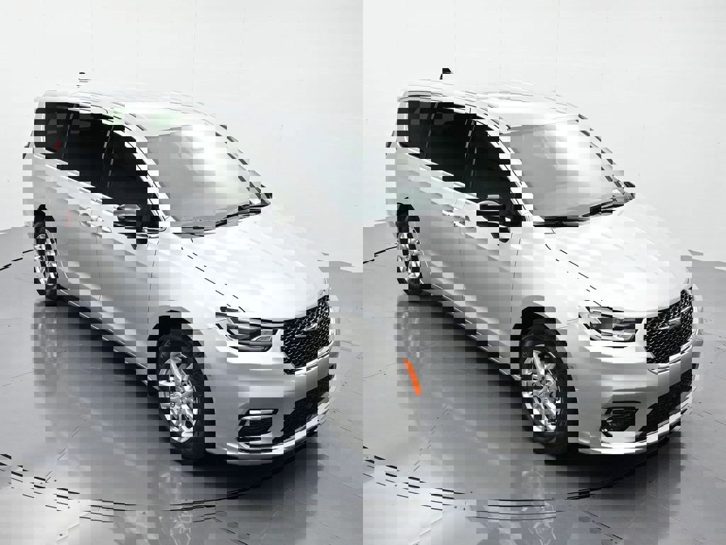 New 2026 Chrysler Pacifica Select image 12