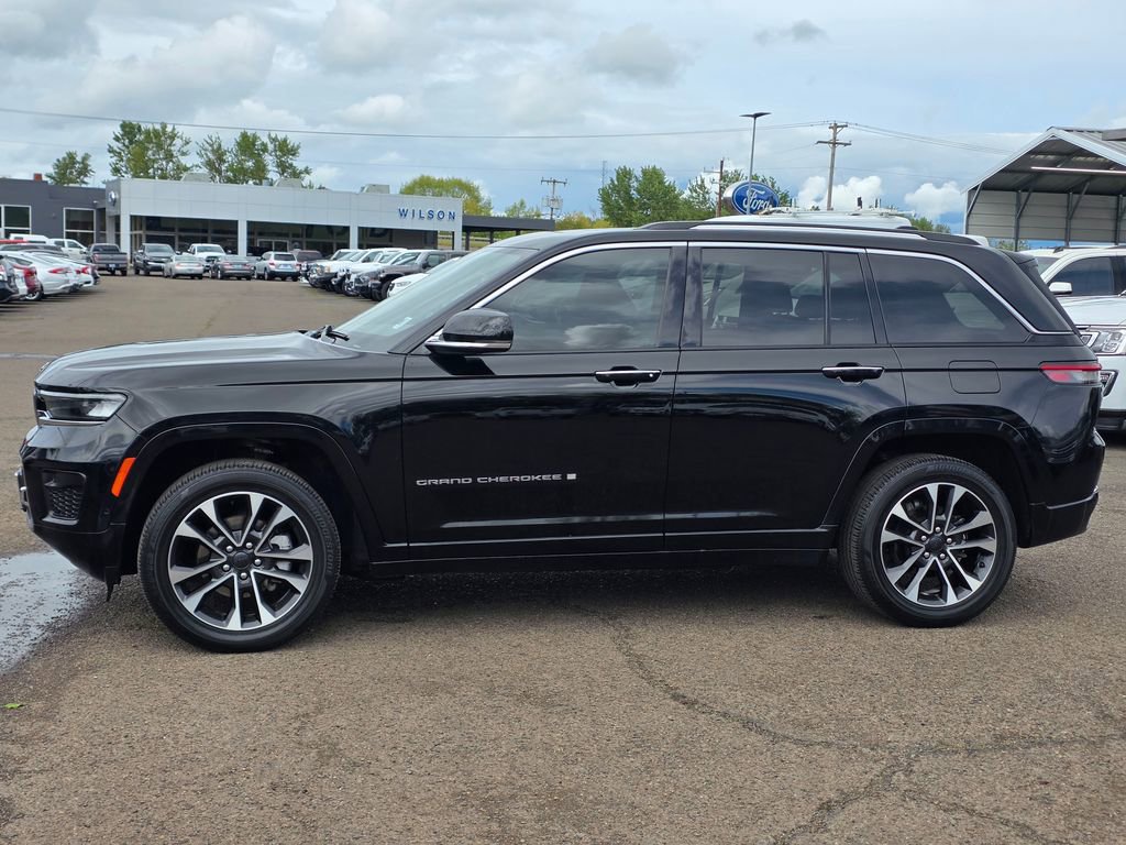 Used 2022 Jeep Grand Cherokee Overland AWD/4WD image 29