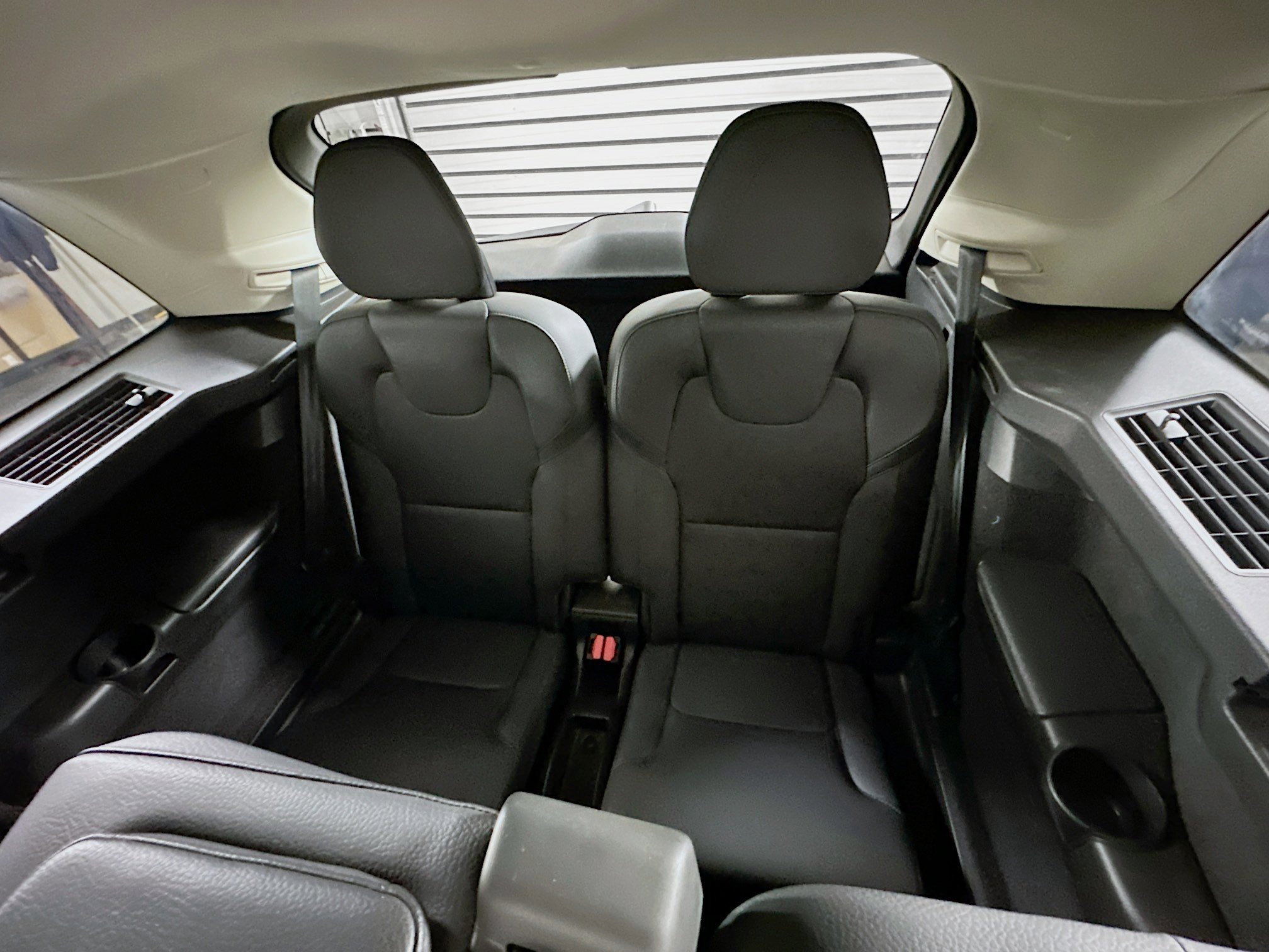 Used 2024 Volvo XC90 B6 Plus image 34