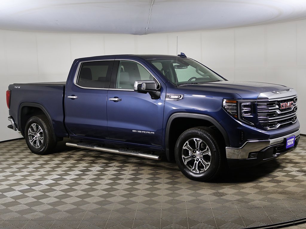 Used 2022 GMC Sierra 1500 SLT w/ Max Trailering Package image 2