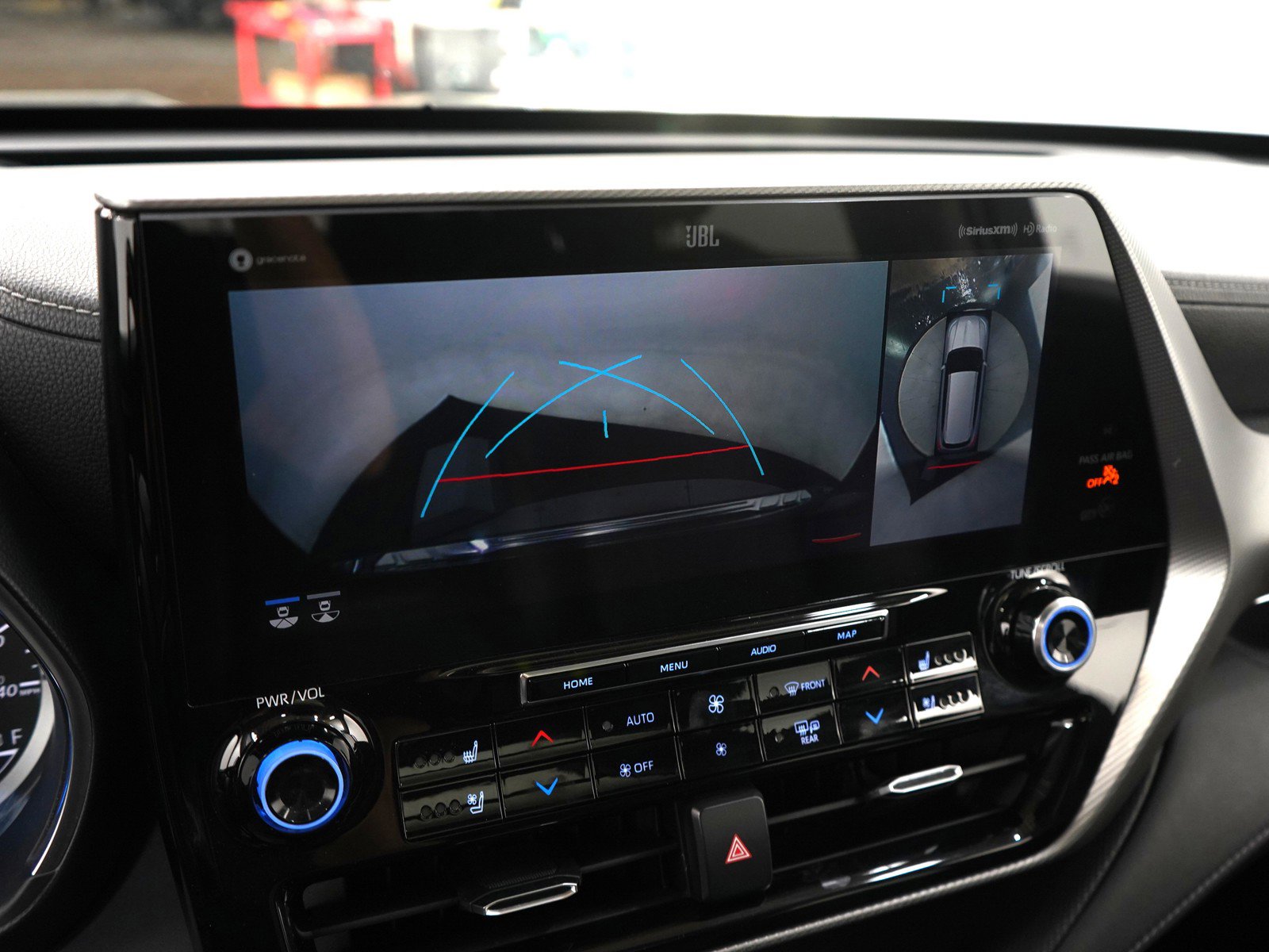 Used 2020 Toyota Highlander Platinum image 24