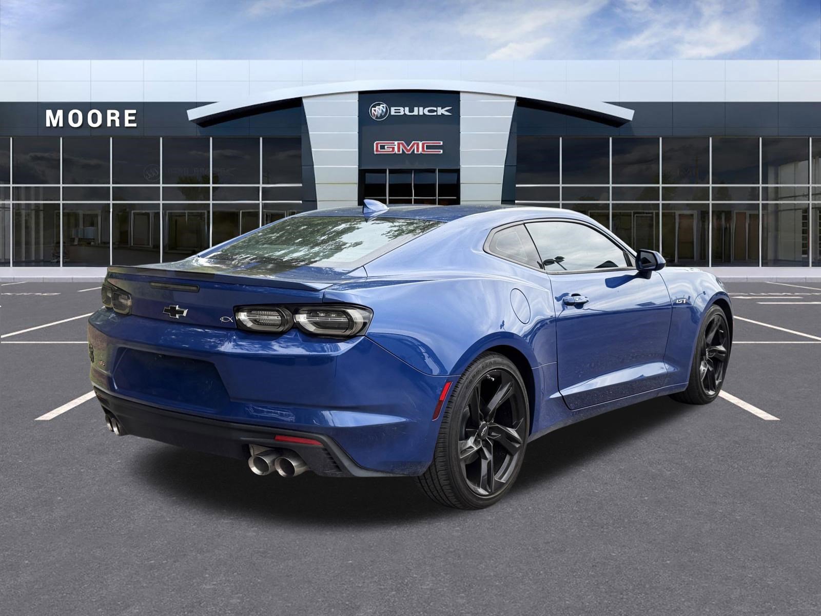 Used 2022 Chevrolet Camaro LT w/ RS Package RWD image 3