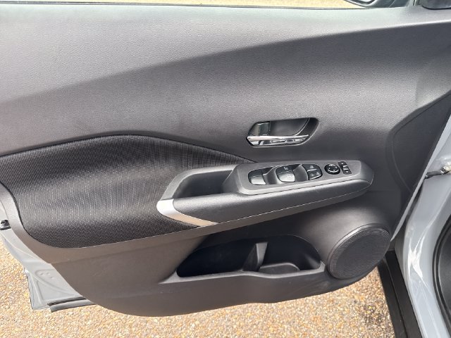 Certified 2024 Nissan Kicks SV FWD image 11