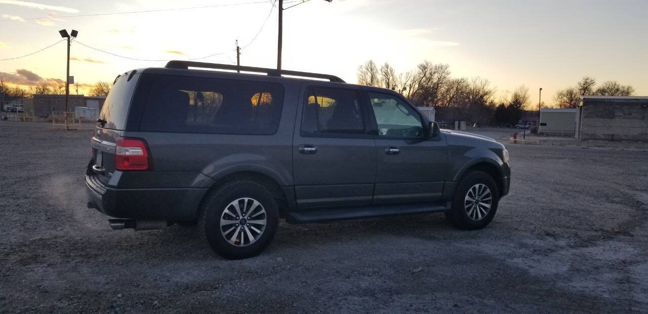 Used 2017 Ford Expedition EL XLT w/ Equipment Group 202A AWD/4WD image 4