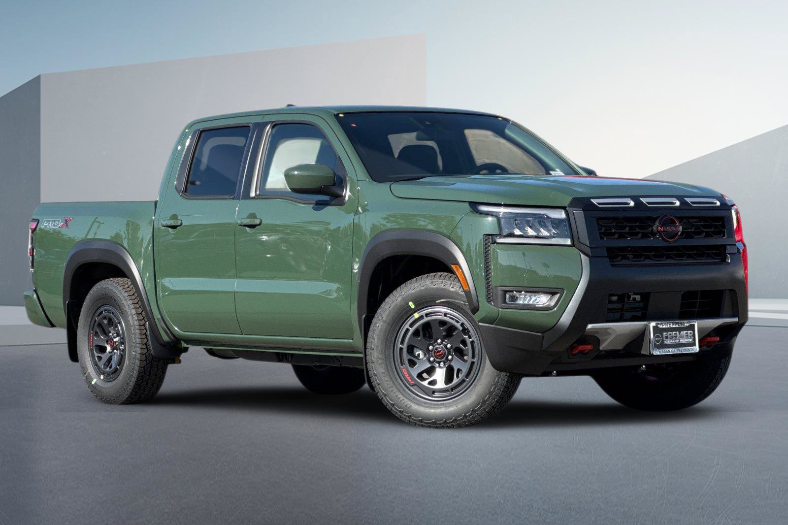New 2026 Nissan Frontier Pro-X w/ Tow Package RWD image 2