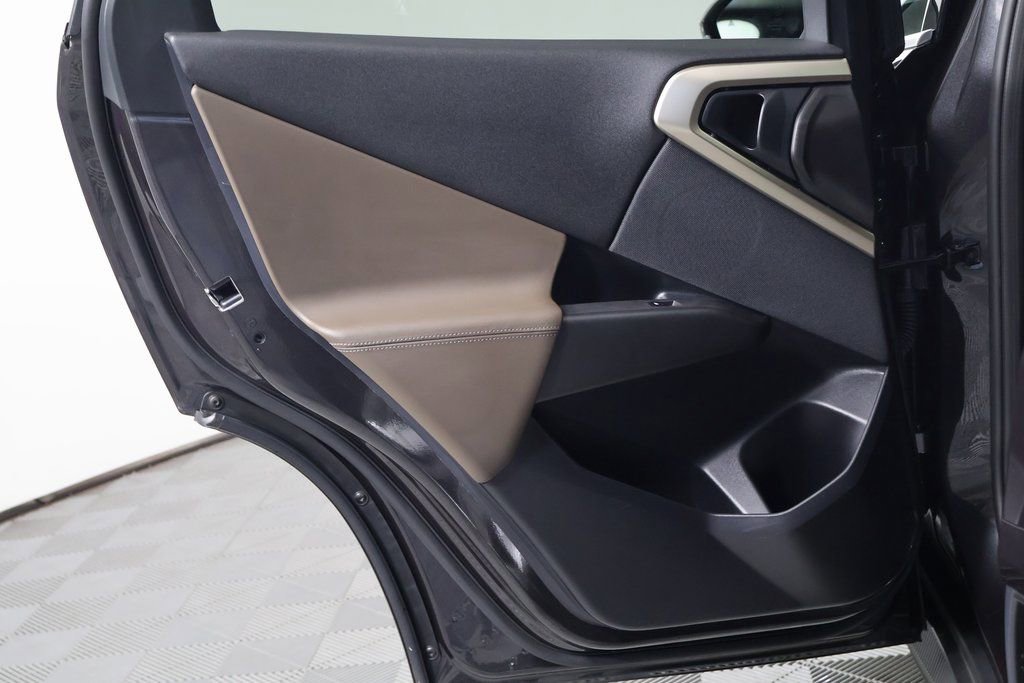 Used 2025 BMW X3 xDrive30i w/ Convenience Package image 13