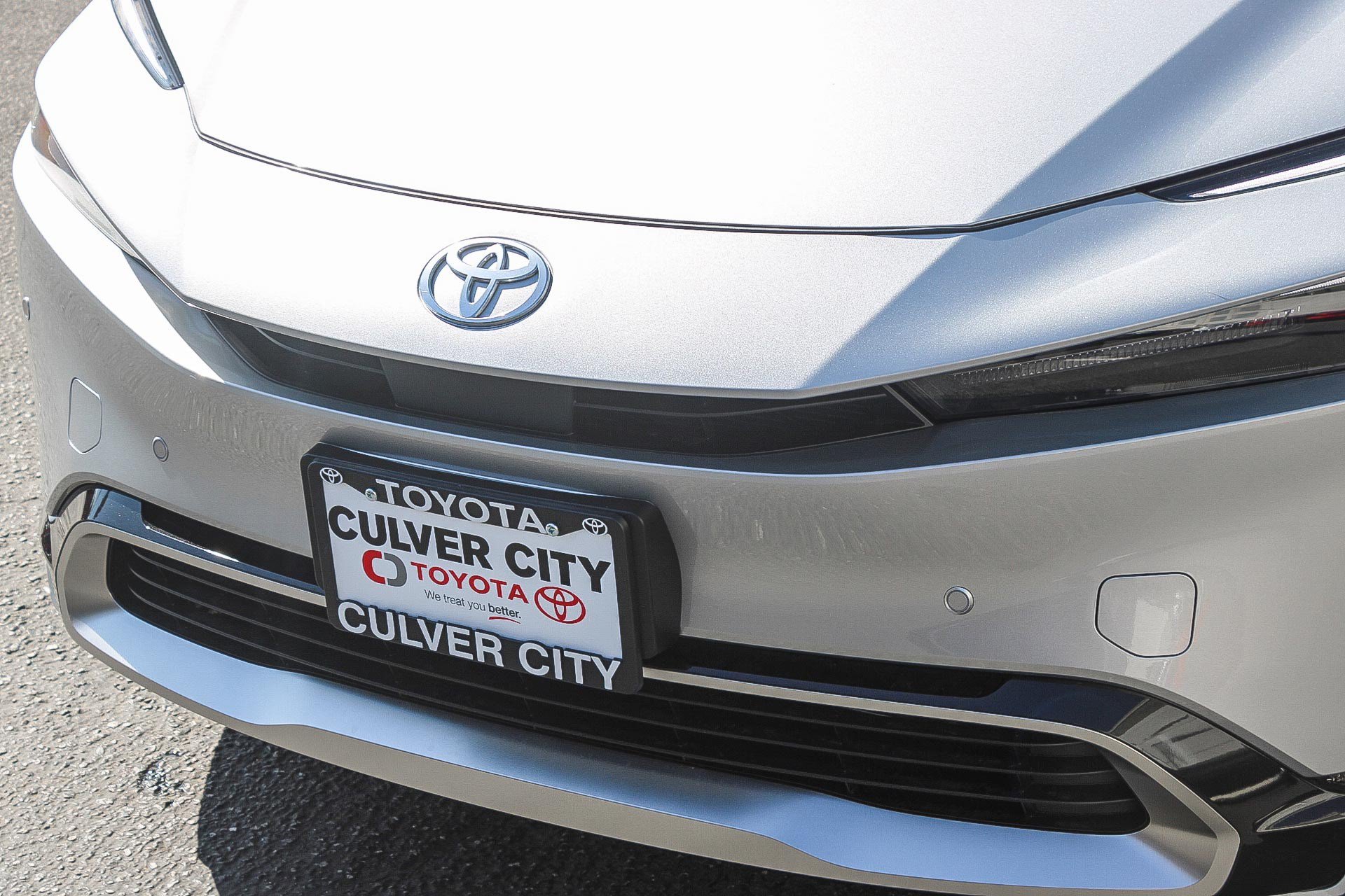 New 2026 Toyota Prius Plug-In Hybrid FWD image 6
