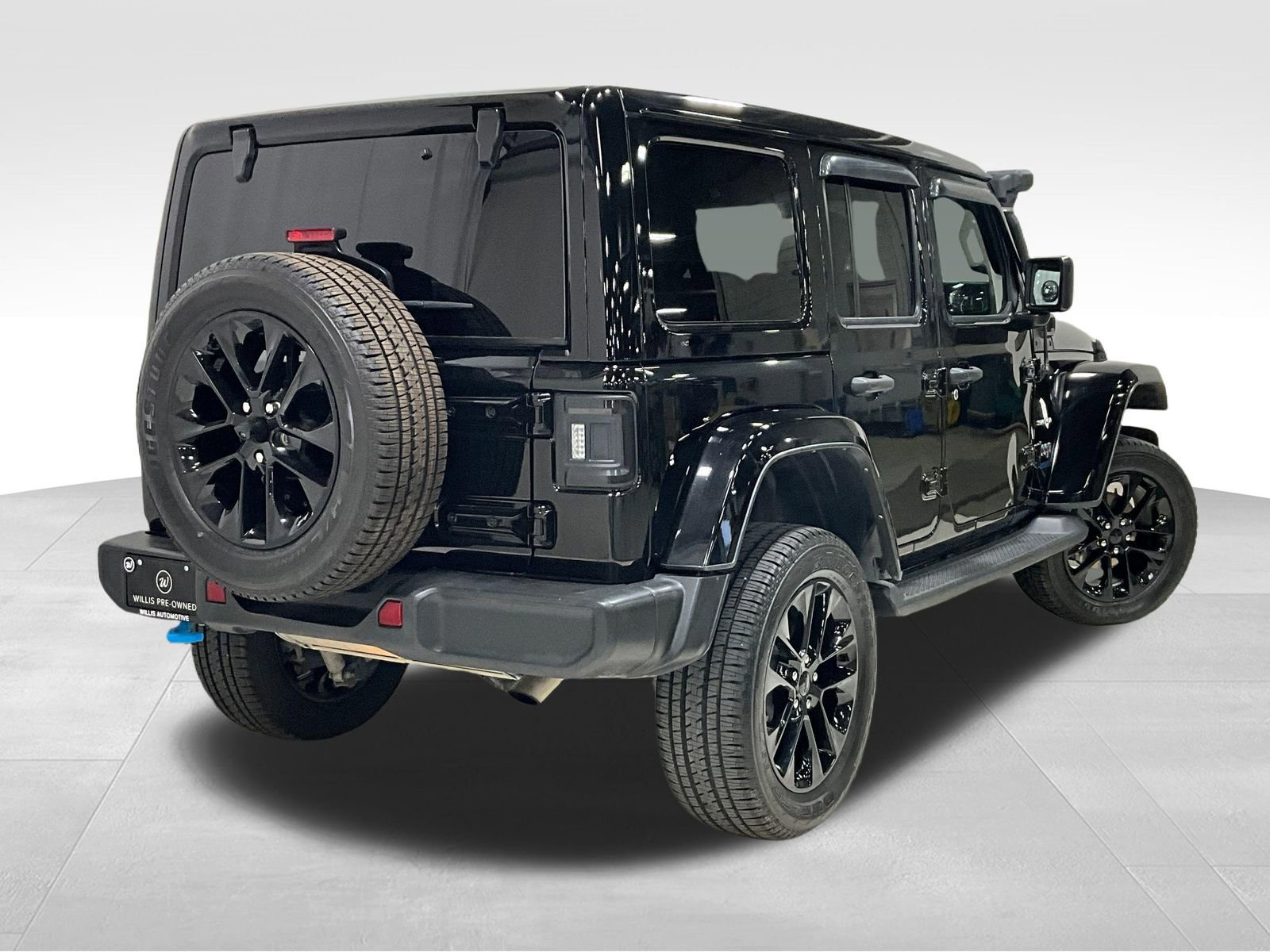 Used 2022 Jeep Wrangler Unlimited Sahara w/ Cold Weather Group AWD/4WD image 5