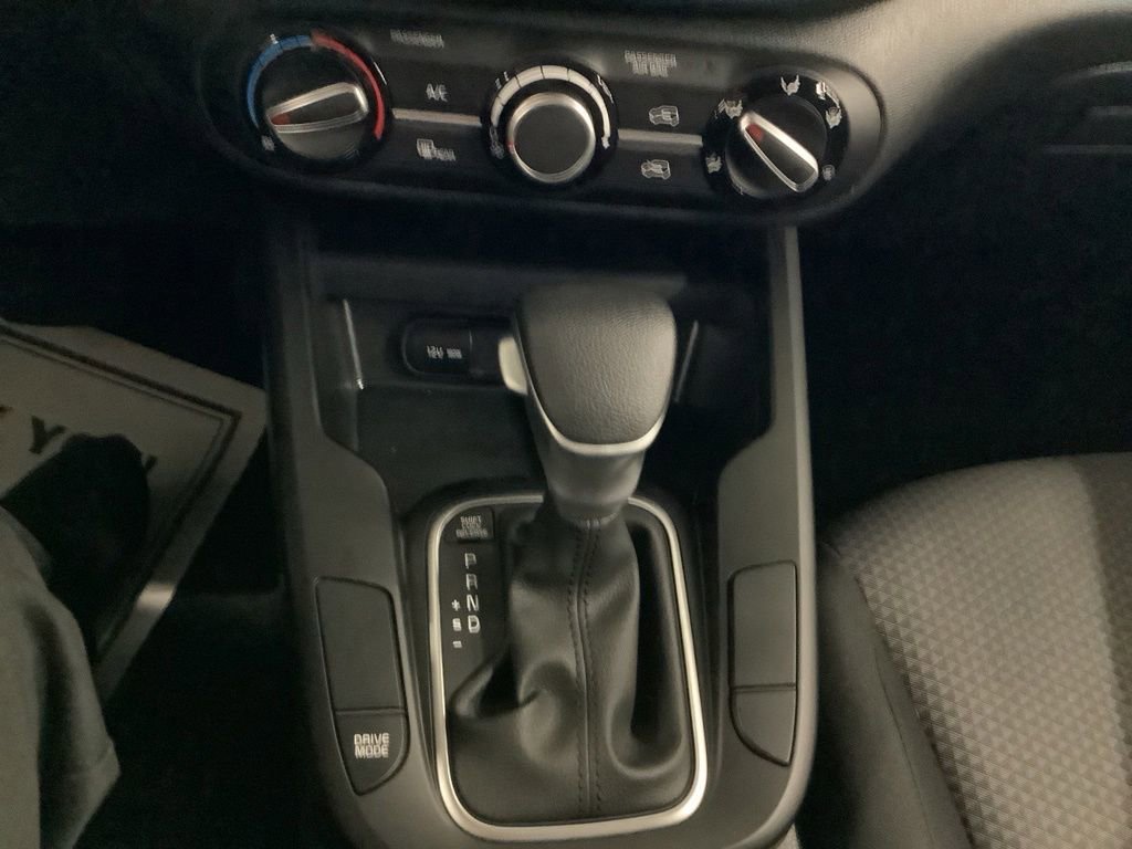 Certified 2025 Kia Soul LX FWD image 16
