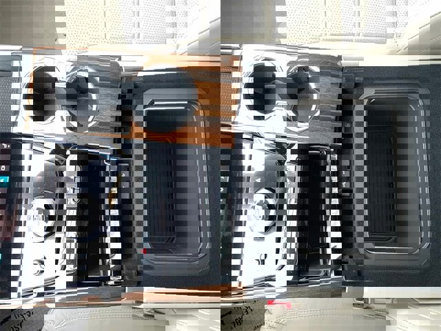 New 2026 Cadillac Escalade Platinum Sport w/ LPO, ONYX Package image 17