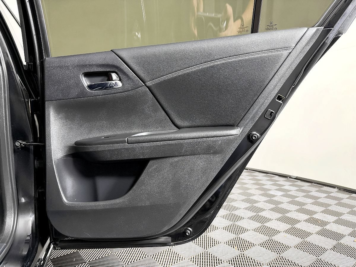 Used 2013 Honda Accord EX-L image 39