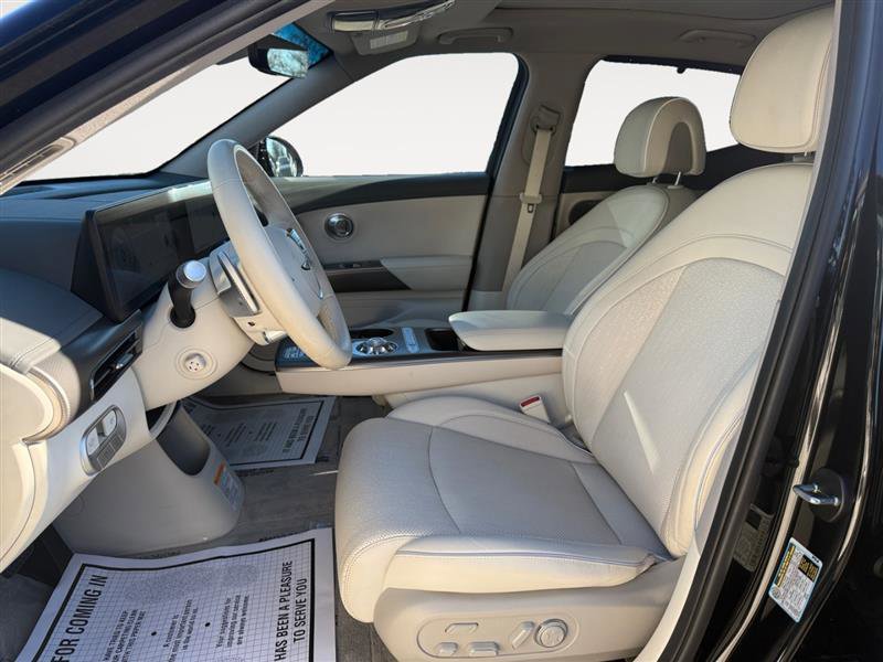 Used 2023 Genesis GV60 Advanced image 10