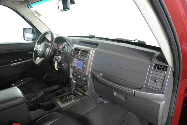 Used 2012 Jeep Liberty Limited Jet w/ Comfort/Convenience Group AWD/4WD image 18