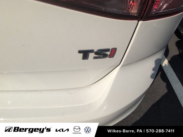 Used 2015 Volkswagen Golf S FWD image 9