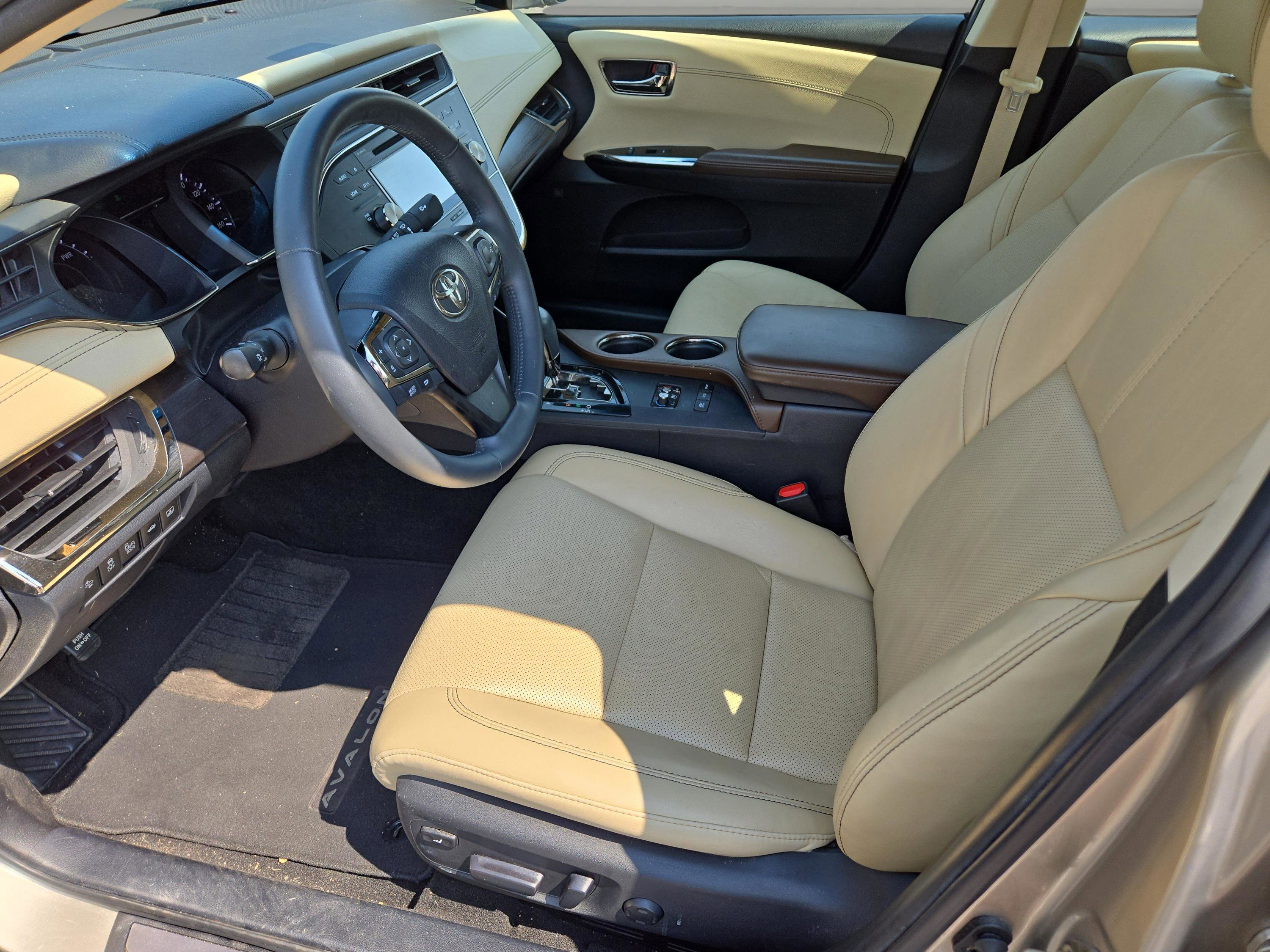 Used 2016 Toyota Avalon Limited image 12