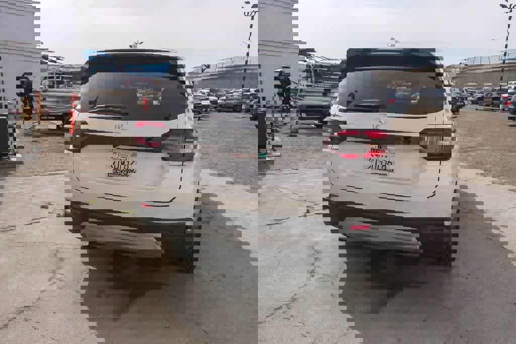 Used 2025 Honda Pilot EX-L image 8