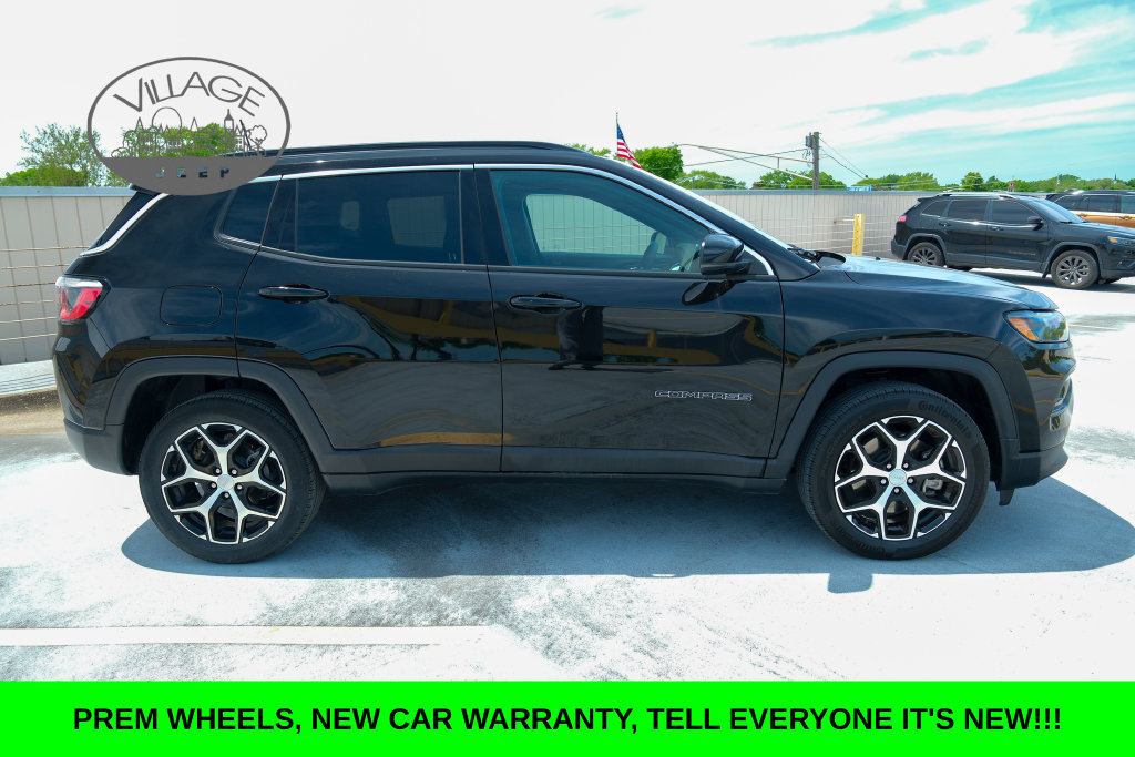 Used 2024 Jeep Compass Limited AWD/4WD image 4