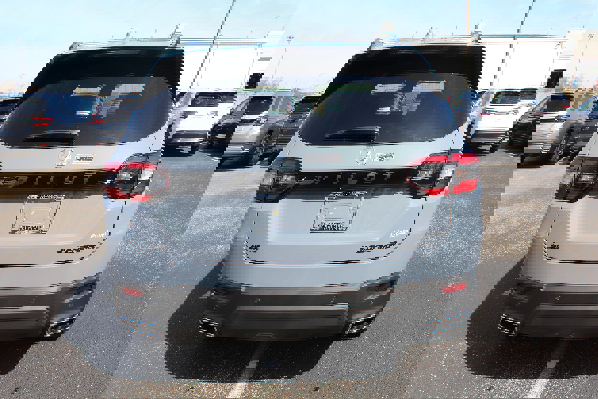 New 2025 Honda Pilot Black Edition image 4