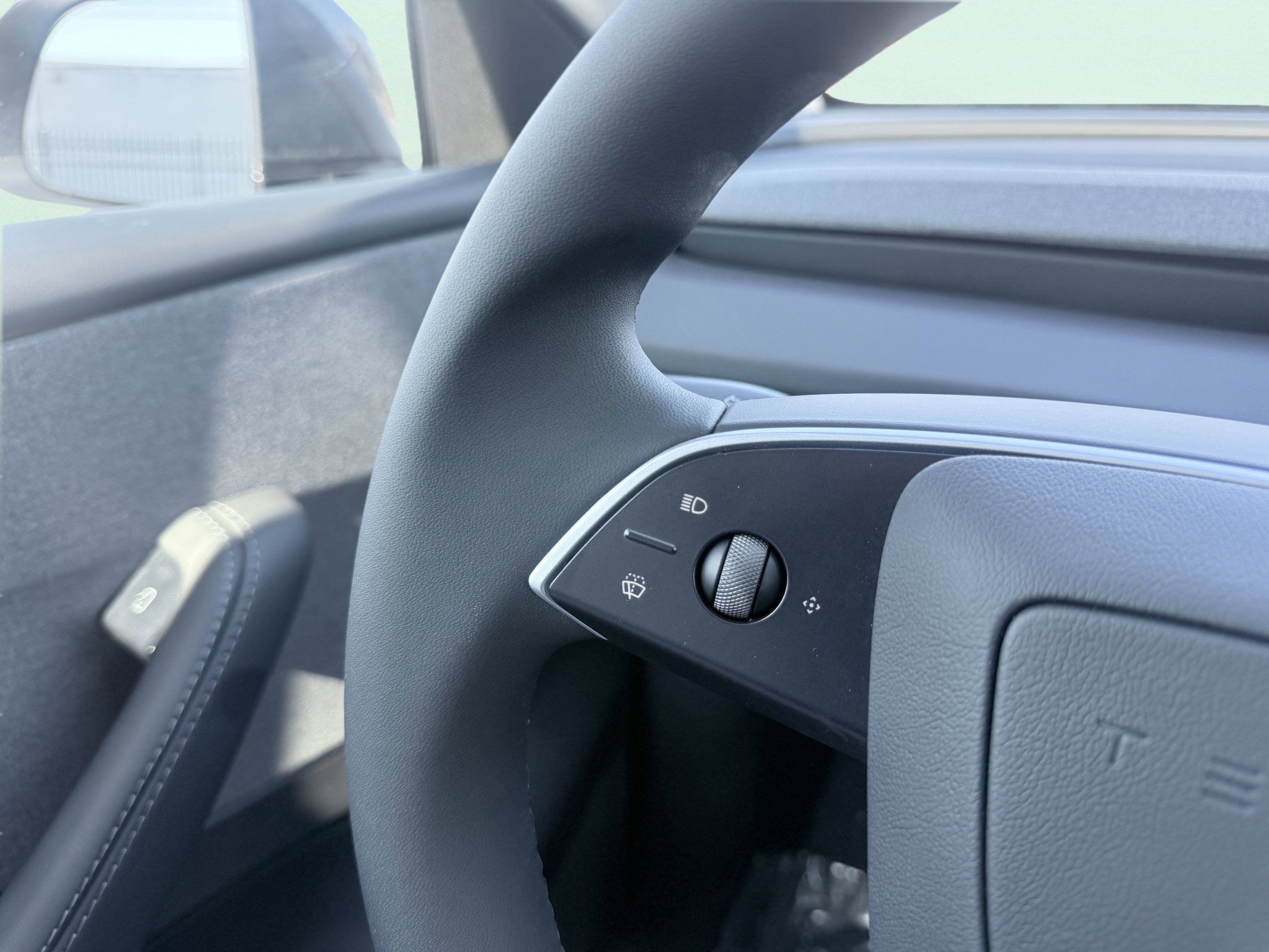 Used 2026 Tesla Model Y 2WD image 65