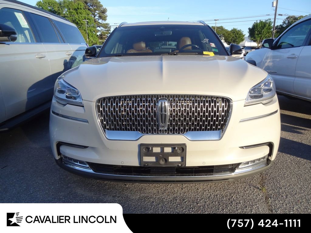 Used 2022 Lincoln Aviator Reserve w/ Equipment Group 201A AWD/4WD image 2