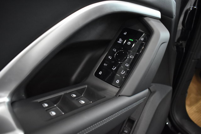 Used 2025 Audi Q5 Premium Plus w/ Premium Plus image 34