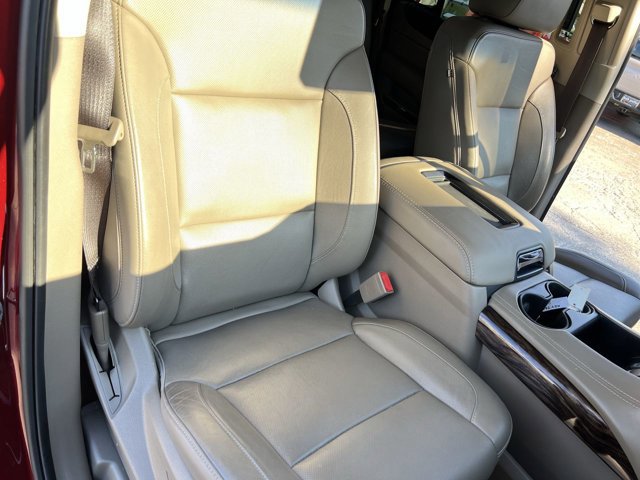 Used 2020 GMC Yukon SLT w/ Open Road Package AWD/4WD image 29