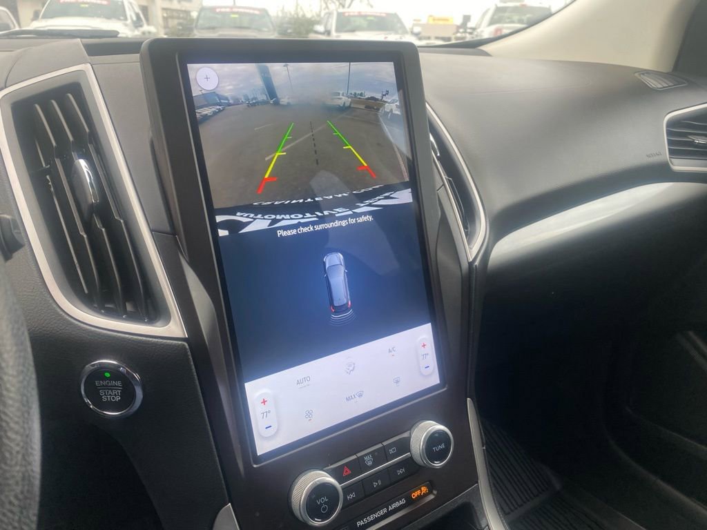 Used 2021 Ford Edge SE w/ Cargo Accessory Package image 17