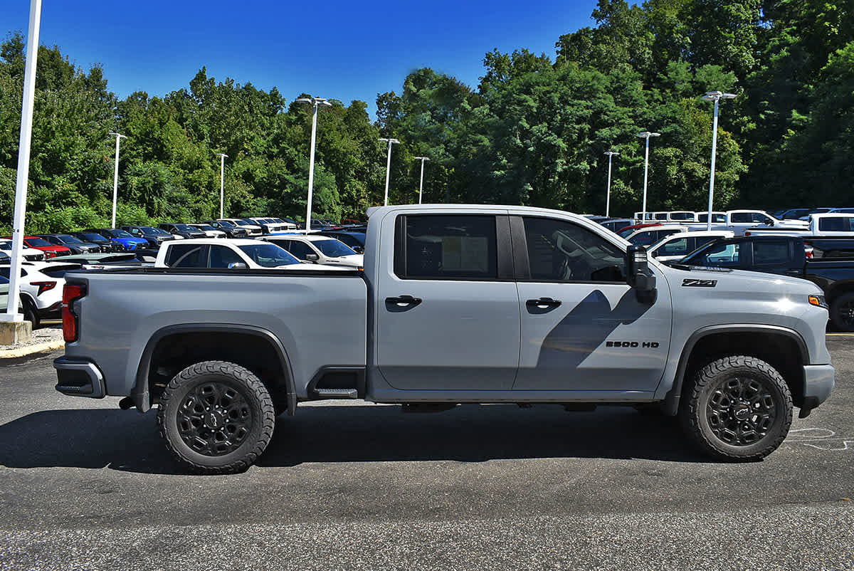 Used 2024 Chevrolet Silverado 2500 LT w/ Z71 Sport Edition AWD/4WD image 6