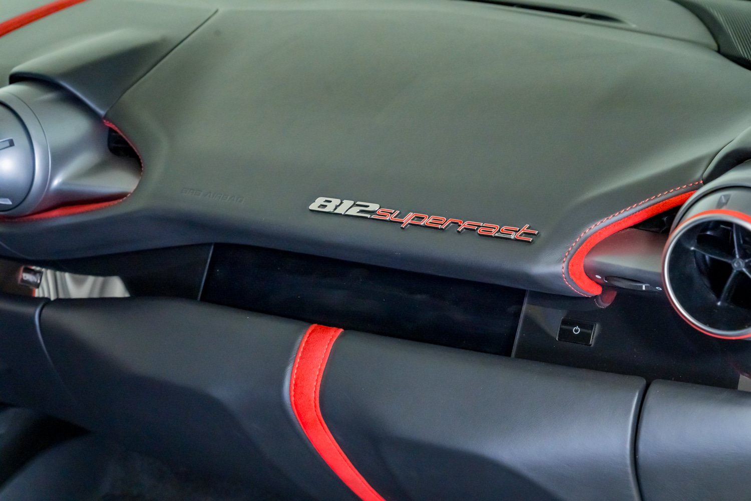 Used 2018 Ferrari 812 Superfast RWD image 27
