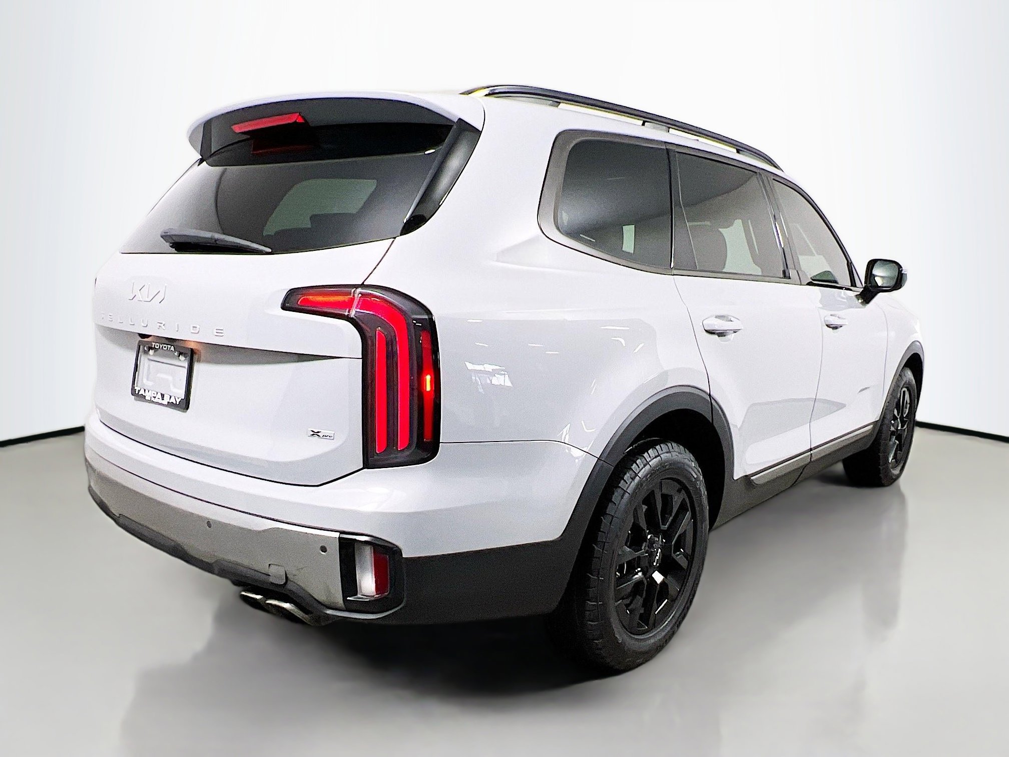 Used 2023 Kia Telluride SX X-Pro AWD/4WD image 4