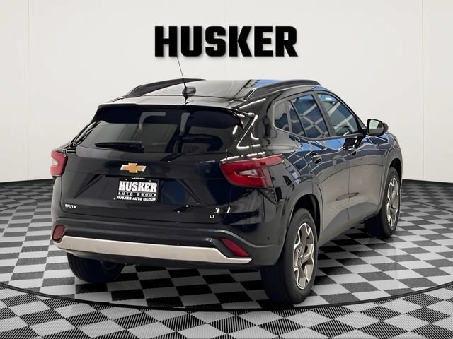Certified 2025 Chevrolet Trax LT w/ LT Convenience Package FWD image 7