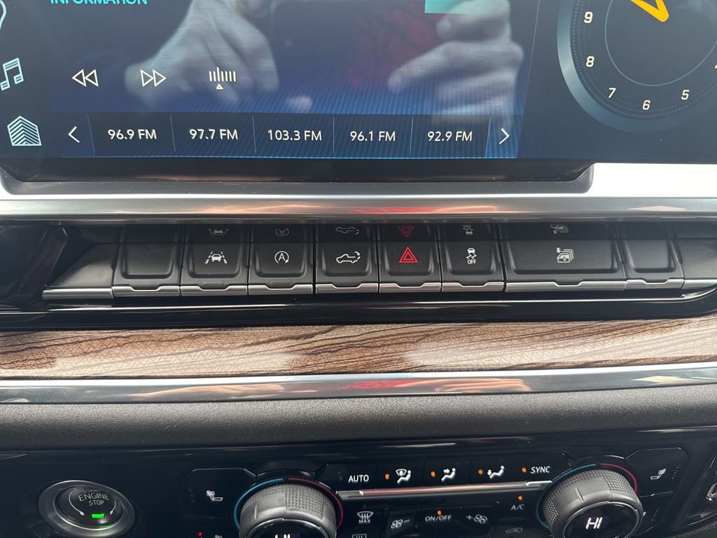 Used 2023 Chevrolet Silverado 1500 LT image 31